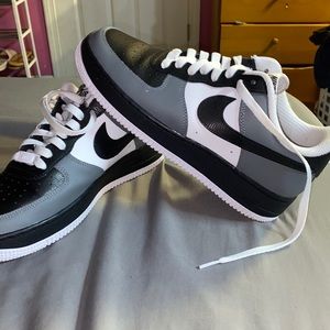 NIKE AIR FORCE 1 CUSTOMS!! SIZE WOMENS 8.5